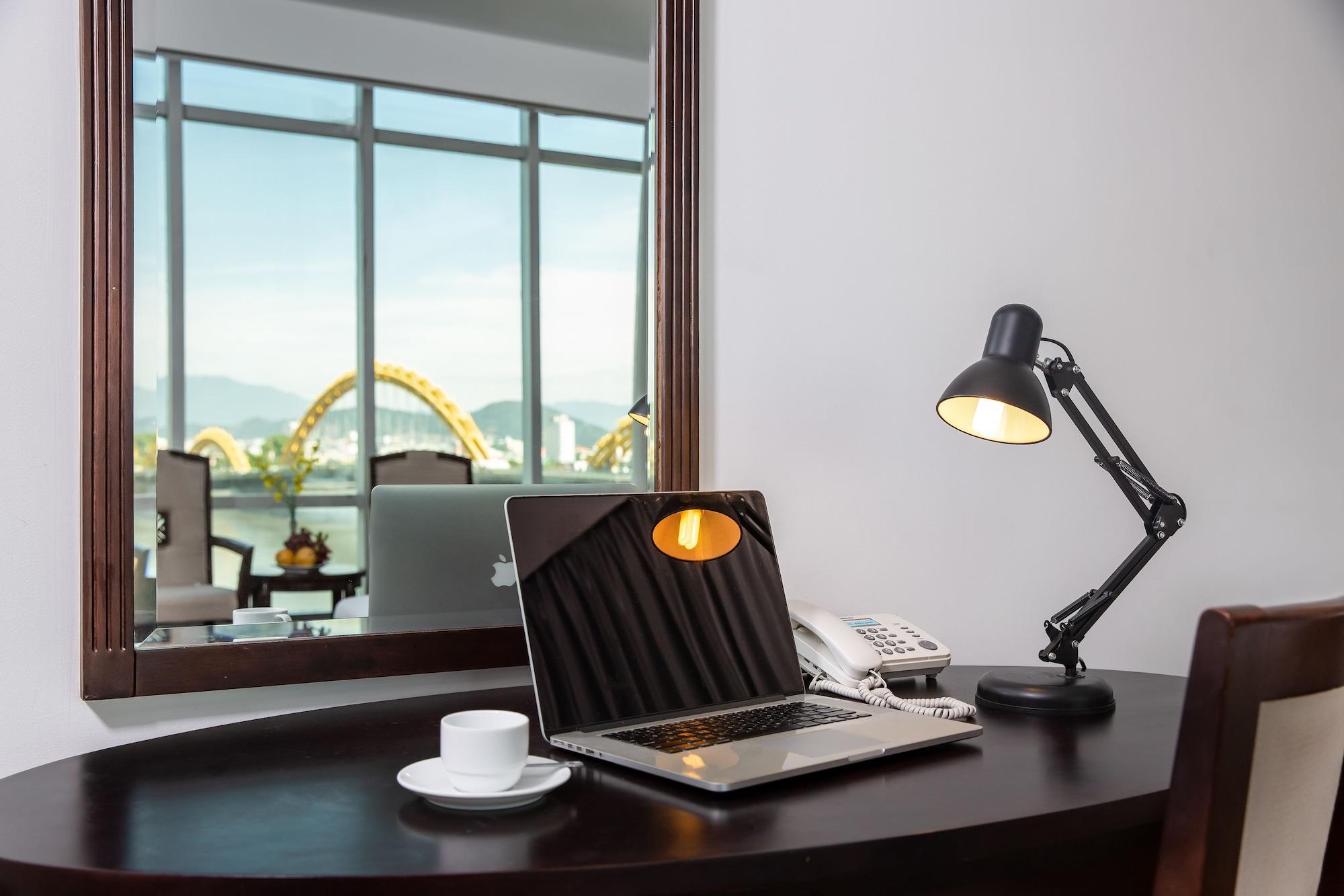 Da Nang Riverside Hotel Εξωτερικό φωτογραφία